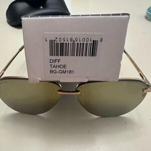 Diff Tahoe Rose Gold Mirrored Oversized Sunglasses LIKE NEW - WORN ONCE